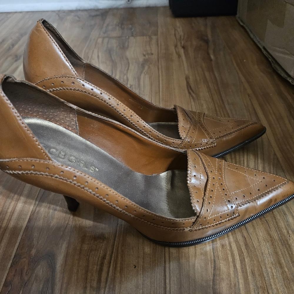 BCBG Shoes π - Picture 4 of 4
